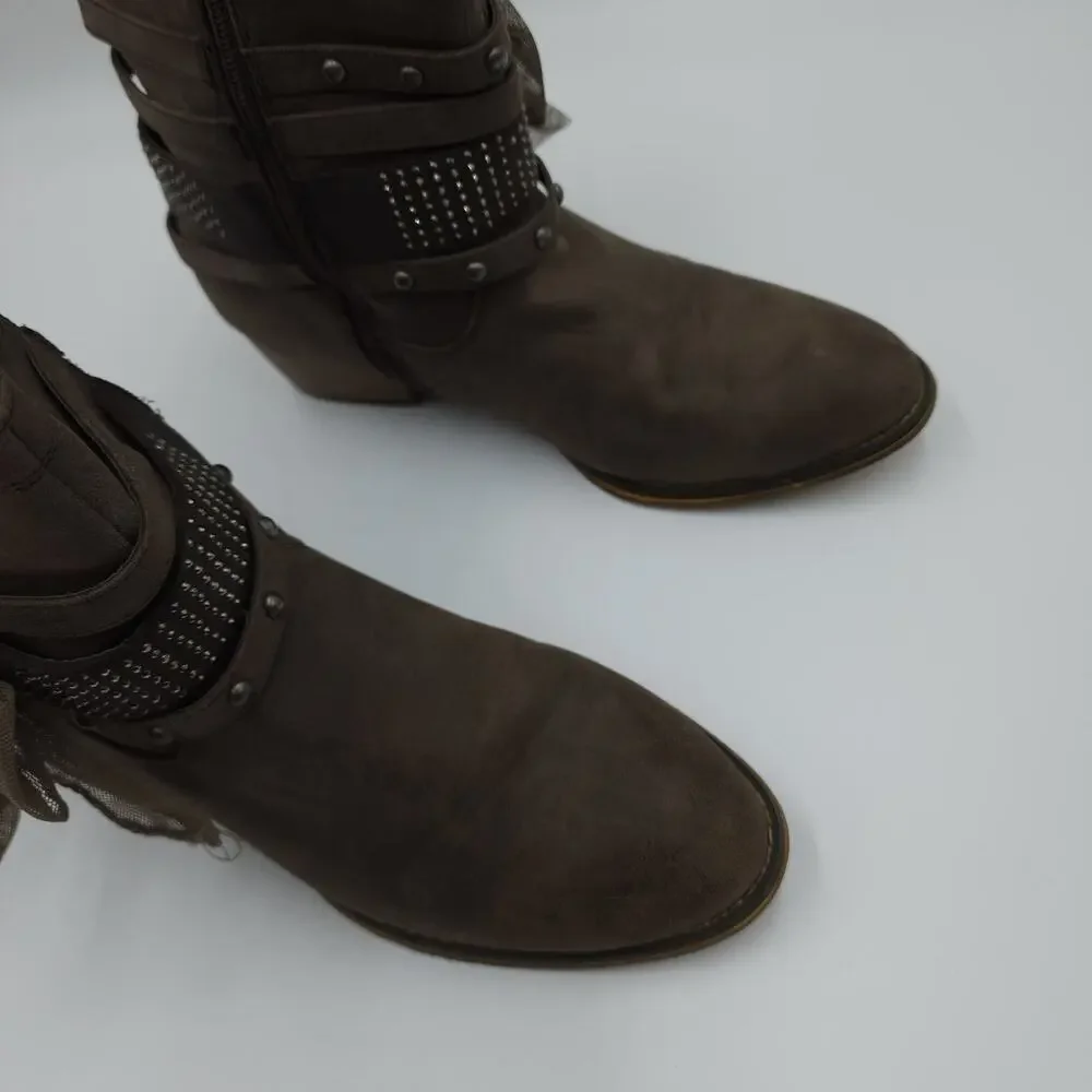 HOT TOMATO RANGER Strappy Embellished Ankle Boots in Brown Size 9.5